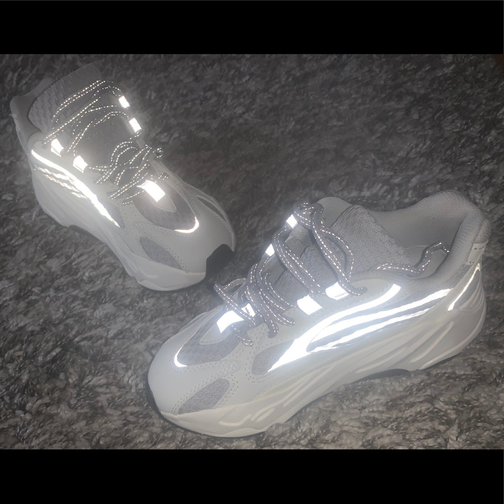 YEEZY STATIC 4SALE! G8 price, accepting offers 💚